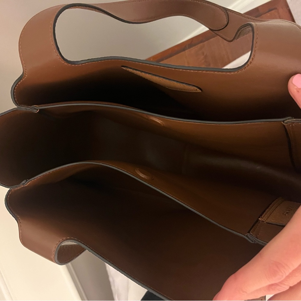 Prada Vitello Daino Tote Bag - Picture 5 of 11